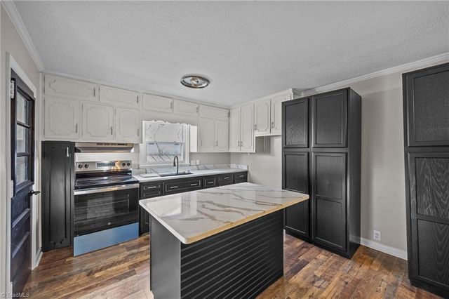 435 Hyde Street, Burlington, NC 27217