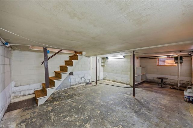 435 Hyde Street, Burlington, NC 27217