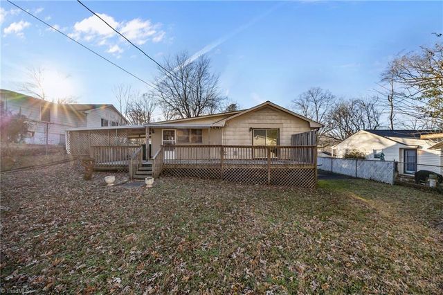 435 Hyde Street, Burlington, NC 27217