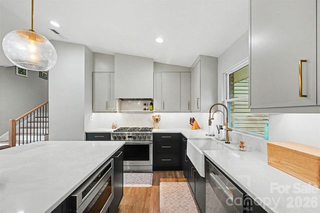 4931 Seacroft Road, Charlotte, NC 28210