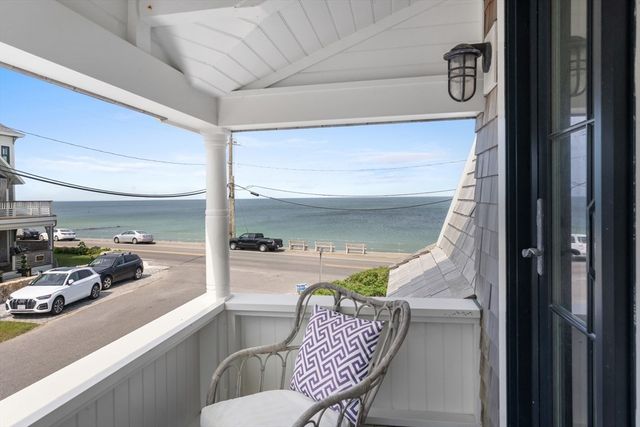 4 Canonicus Ave, Oak Bluffs, MA 02557