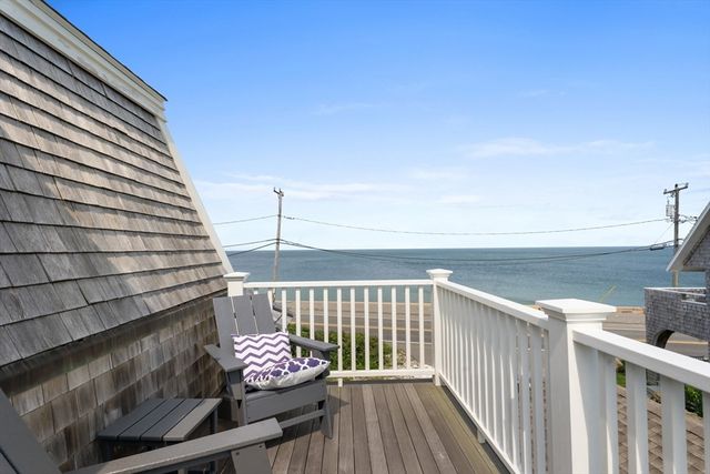 4 Canonicus Ave, Oak Bluffs, MA 02557