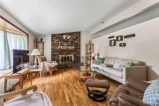 305 Edward Street, Farmington, MO 63640