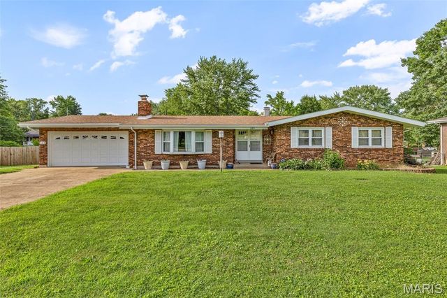 305 Edward Street, Farmington, MO 63640