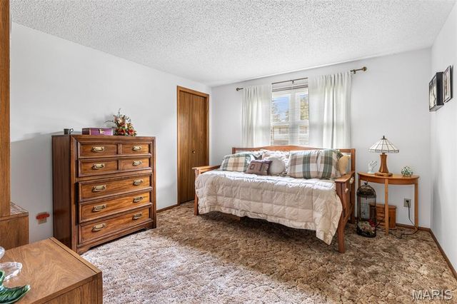 305 Edward Street, Farmington, MO 63640