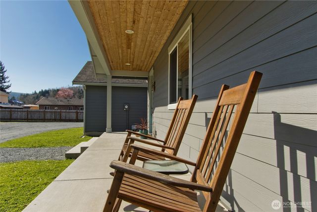 380 Hopkins Court, Carbonado, WA 98323