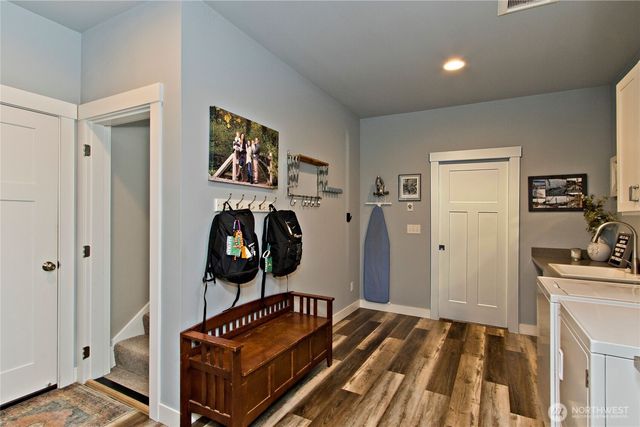 380 Hopkins Court, Carbonado, WA 98323
