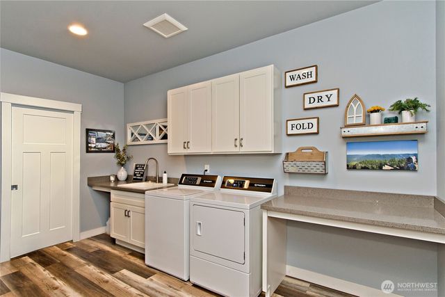 380 Hopkins Court, Carbonado, WA 98323