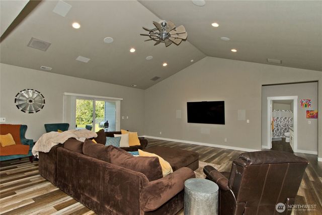380 Hopkins Court, Carbonado, WA 98323