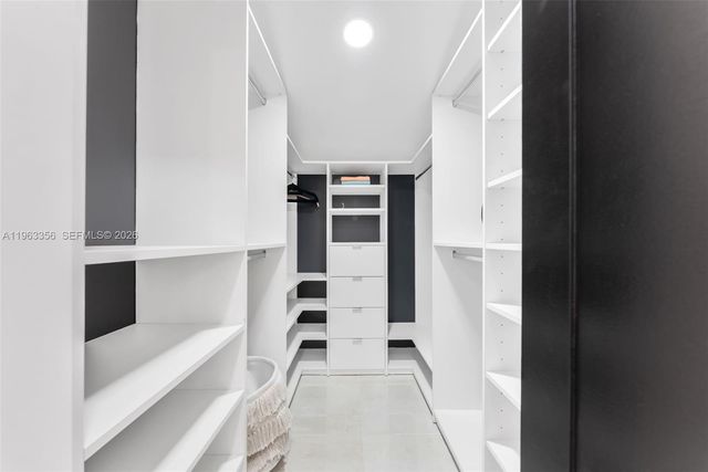 231 NE 45th St 231, Miami, FL 33137