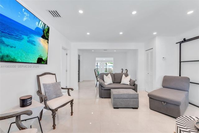 231 NE 45th St 231, Miami, FL 33137