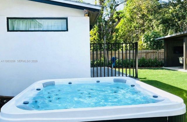 231 NE 45th St 231, Miami, FL 33137