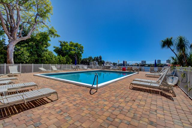 740 S Federal Highway 208, Pompano Beach, FL 33062