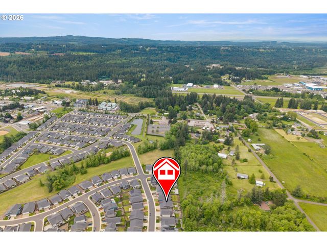 1655 N BROADWAY St, Estacada, OR 97023