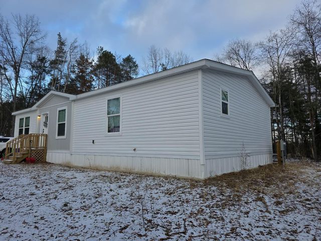 9036 N Jones Road, Reynolds Twp, MI 49329