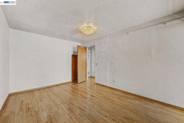 818 E 18Th St, Oakland, CA 94607