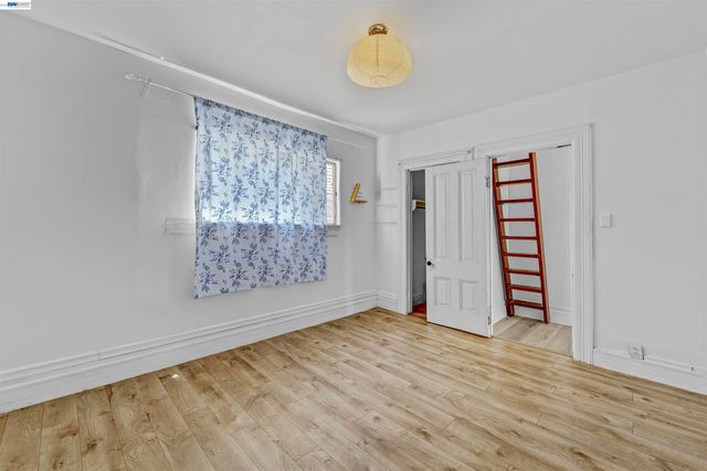 818 E 18Th St, Oakland, CA 94607