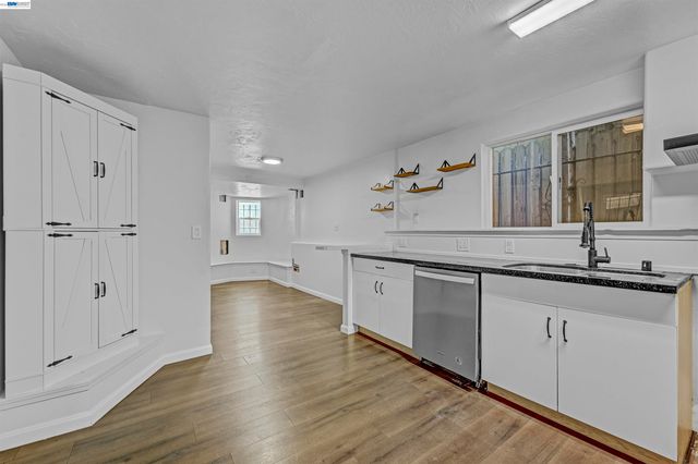 818 E 18Th St, Oakland, CA 94607
