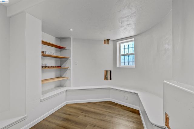 818 E 18Th St, Oakland, CA 94607