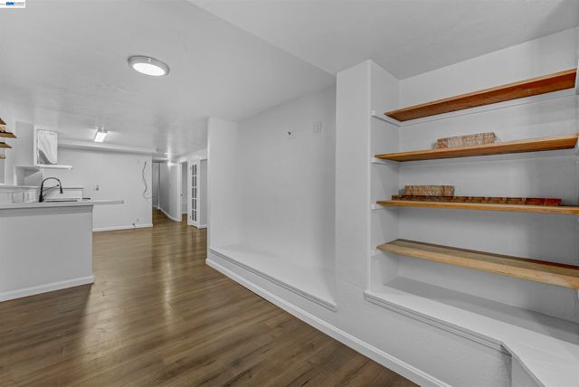 818 E 18Th St, Oakland, CA 94607