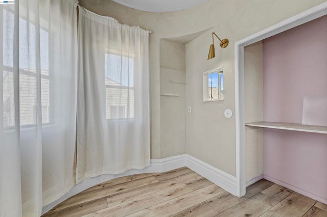 818 E 18Th St, Oakland, CA 94607