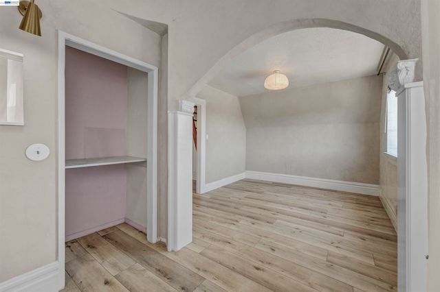 818 E 18Th St, Oakland, CA 94607