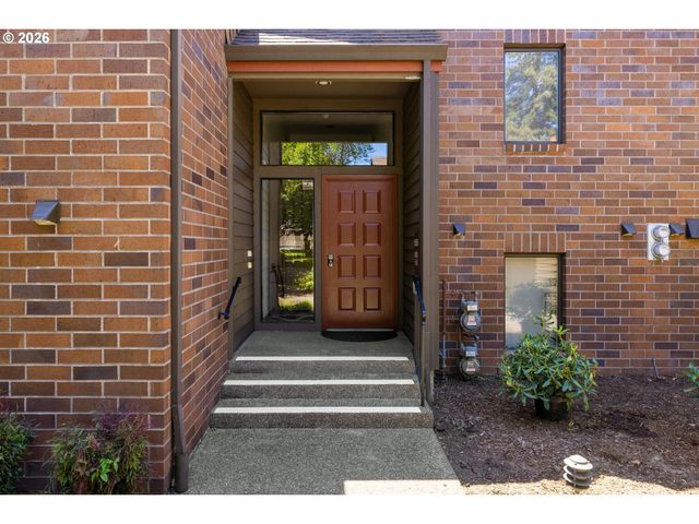 15695 Sw 114TH Ct 8, Portland, OR 97224