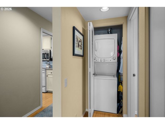 15695 Sw 114TH Ct 8, Portland, OR 97224
