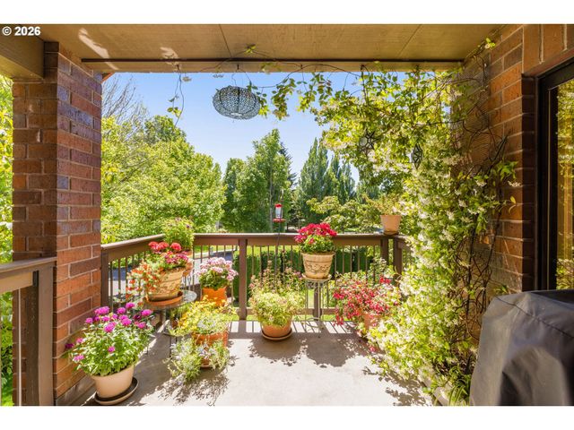 15695 Sw 114TH Ct 8, Portland, OR 97224
