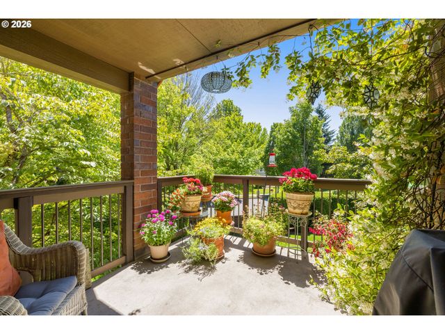 15695 Sw 114TH Ct 8, Portland, OR 97224