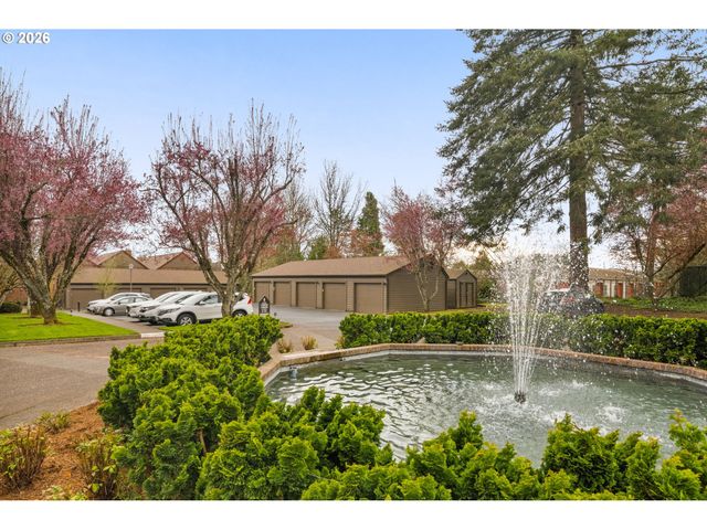 15695 Sw 114TH Ct 8, Portland, OR 97224
