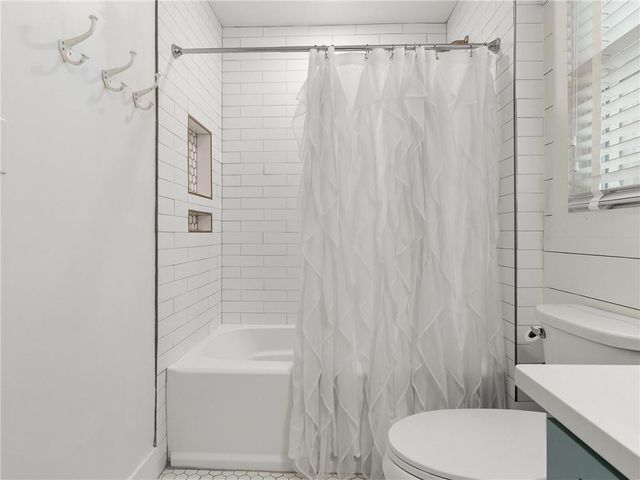 1350 Sanden Ferry Drive, Decatur, GA 30033