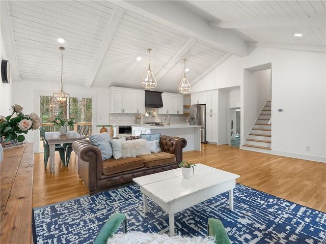 1350 Sanden Ferry Drive, Decatur, GA 30033