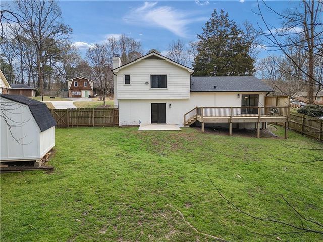 1350 Sanden Ferry Drive, Decatur, GA 30033