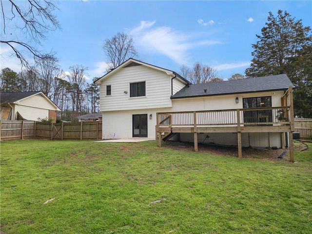 1350 Sanden Ferry Drive, Decatur, GA 30033