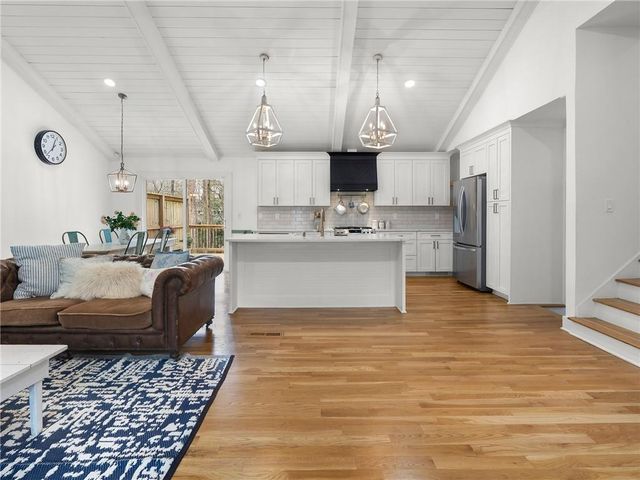 1350 Sanden Ferry Drive, Decatur, GA 30033