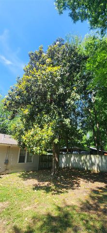 1908 Lee Street, Longview, TX 75604