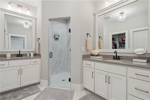 13405 W 174th Place, Overland Park, KS 66221