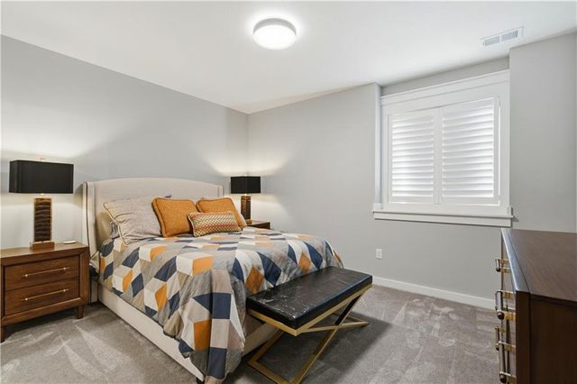 13405 W 174th Place, Overland Park, KS 66221