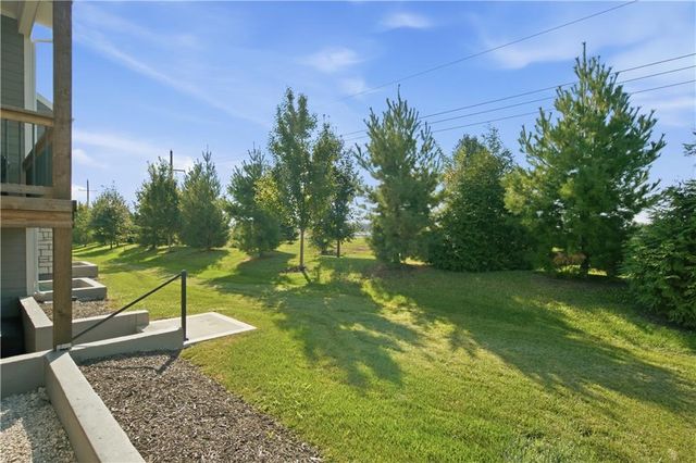 13405 W 174th Place, Overland Park, KS 66221