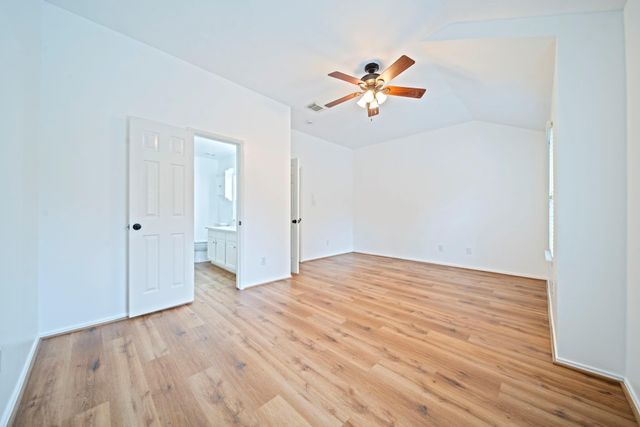 123 N Villa Oaks Drive, The Woodlands, TX 77382