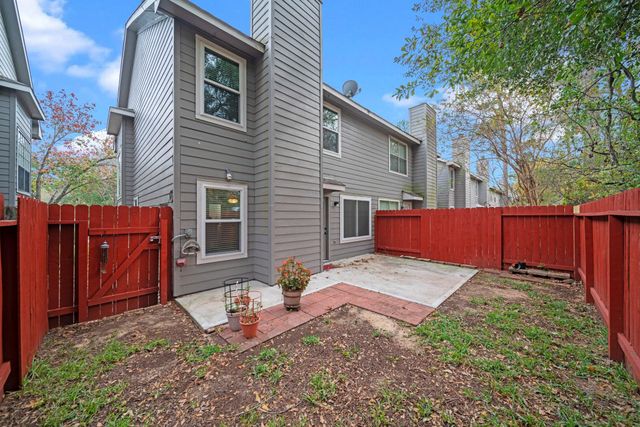 123 N Villa Oaks Drive, The Woodlands, TX 77382