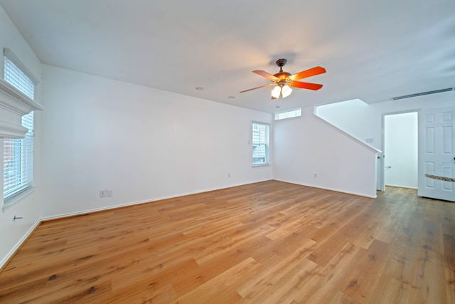 123 N Villa Oaks Drive, The Woodlands, TX 77382