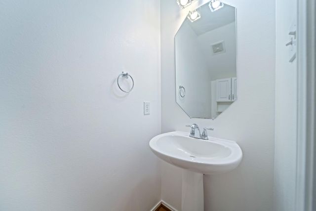 123 N Villa Oaks Drive, The Woodlands, TX 77382