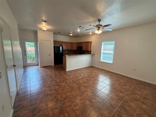 1703 Deloney ST B, Austin, TX 78721