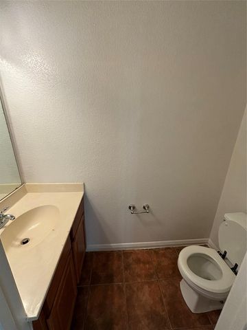 1703 Deloney ST B, Austin, TX 78721