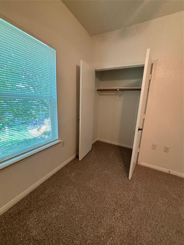 1703 Deloney ST B, Austin, TX 78721