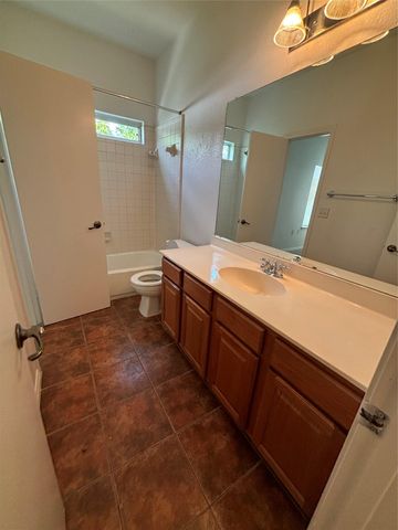 1703 Deloney ST B, Austin, TX 78721