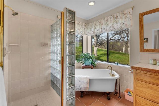 22560 Adobe Road, Red Bluff, CA 96080