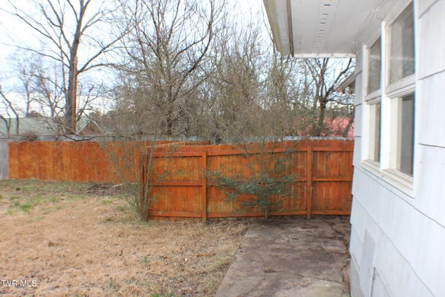 30 Brown Avenue, Greeneville, TN 37743